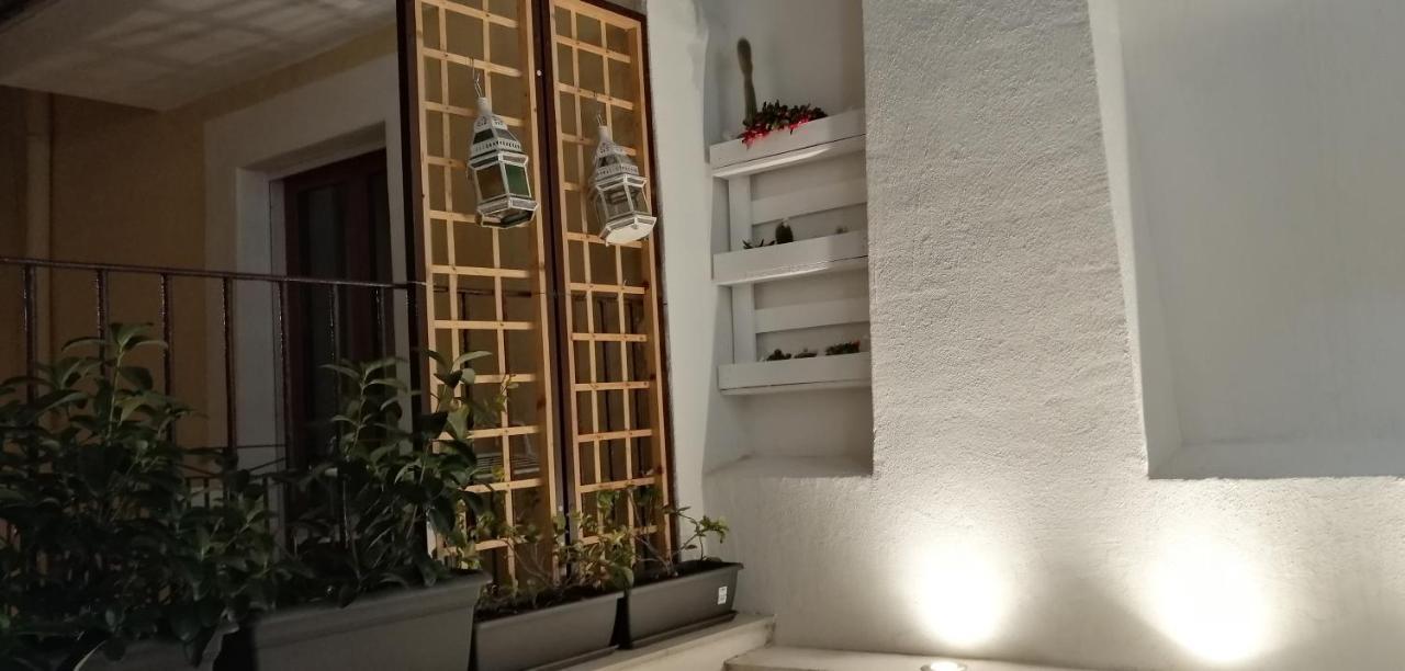 Arco di Levante Bari Esterno foto