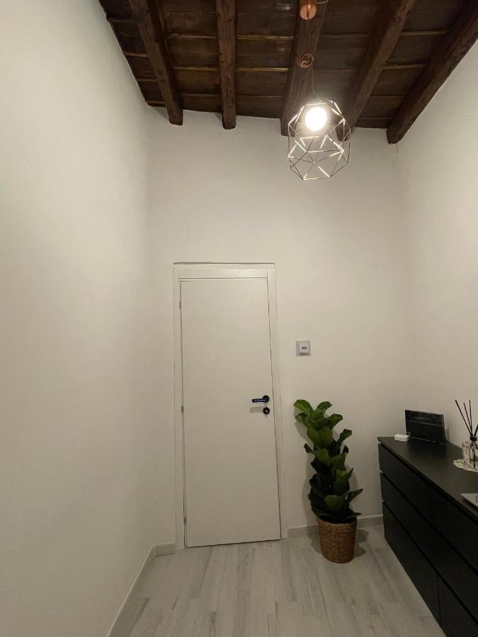 Arco di Levante Bari Esterno foto